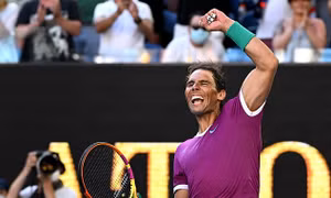 Rafael Nadal ‘thoát hiểm’ thành công, đi tiếp vào bán kết Australia mở rộng 2022