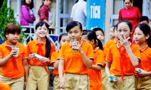 74% học sinh mầm non, tiểu học Hà Nội đã được uống Sữa học đường