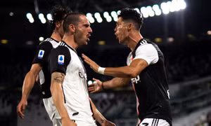 Juventus tăng tốc tới 'Thiên đường thứ 9'
