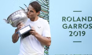 Nadal ‘né’ mùa giải của Federer
