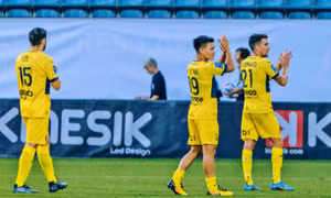 Pau FC của Quang Hải đối mặt với nguy cơ rớt hạng