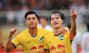 Hoàng Anh Gia Lai bứt phá ngoạn mục cùng Kiatisuk