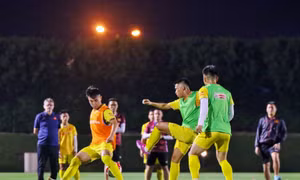 U23 Việt Nam nỗ lực làm quen với khung giờ thi đấu lúc nửa đêm