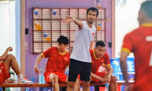 Tuyển futsal Việt Nam lên đường sang Thái Lan tập huấn