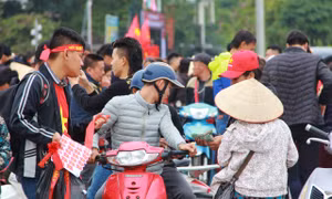 Trận Việt Nam - Thái Lan: 'Phe vé' cũng đi 'săn' vé