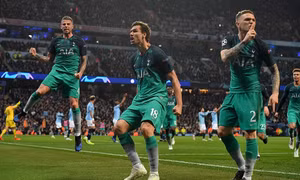 Tottenham vào bán kết sau màn rượt đuổi tỷ số 'điên rồ' trên sân Etihad 