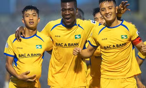 Sông Lam Nghệ An-lò tinh luyện cầu thủ