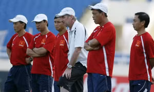 Cựu HLV đội tuyển Việt Nam Alfred Riedl qua đời ở tuổi 70