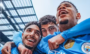 Tân binh Omar Marmoush lập hat-trick, Man City ‘vùi dập’ bầy Chích chòe