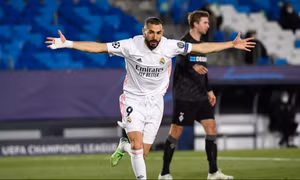 Real Madrid ngoạn mục vượt vòng bảng Champions League