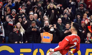 Đánh bại Brighton 2 - 0, Manchester United trở lại Top 4