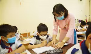 Bàn về việc học sinh xưng 'con' có nên không?