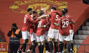 Khó nhọc đánh bại West Ham, MU giành lại vị trí nhì bảng