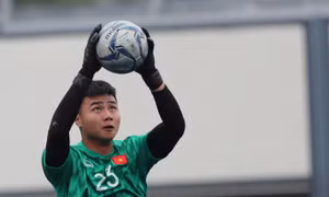 Văn Toản bị trật khớp ngón tay, có thể phải chia tay VCK U23 châu Á