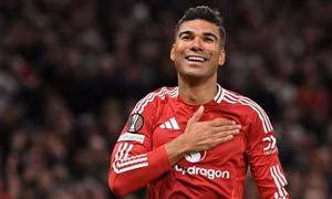 Manchester United - Nottingham: Quà chia tay Old Trafford cho Casemiro
