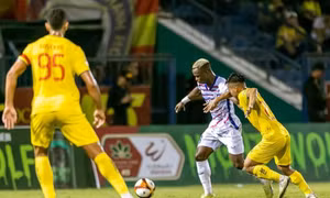 Vòng 23 V-League 2023 - 2024: ‘Nóng’ sân Vinh