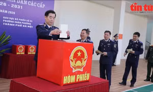 Những chiến sĩ cảnh sát biển hòa cùng Ngày hội non sông