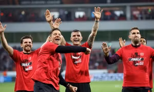 ‘Ngả mũ” trước kỷ lục ‘vô tiền khoáng hậu’ của Leverkusen