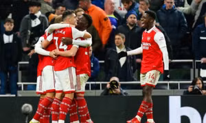 Đánh bại Tottenham, Arsenal gia tăng khoảng cách với Man City thành 8 điểm