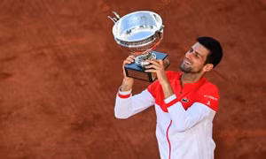 Djokovic đăng quang Roland Garros, áp sát kỷ lục của Nadal và Federer