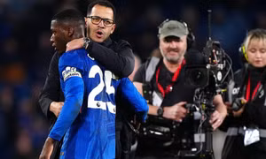 Chelsea - Man United: Đại chiến vì tấm vé Champions League