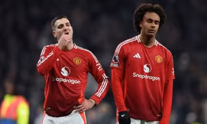 Man United rơi xuống vị trí thấp nhất mùa này