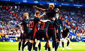 Hansi Flick biến Barcelona thành nhà Vua mới ở La Liga