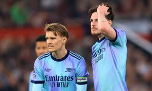 Vòng 28 Ngoại hạng Anh: Arsenal hết mơ vô địch