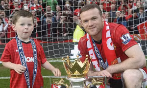 Rooney treo giày sau 19 năm thi đấu, theo nghiệp huấn luyện