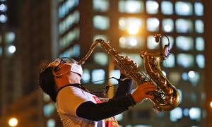 Nghệ sĩ saxophone Trần Mạnh Tuấn qua giai đoạn nguy kịch sau cơn đột quỵ
