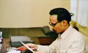 Nghệ sĩ Tiến Hợi và cái duyên đóng vai Bác Hồ