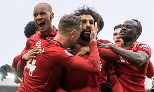 Salah lập ‘siêu phẩm’, Liverpool trở lại ngôi đầu