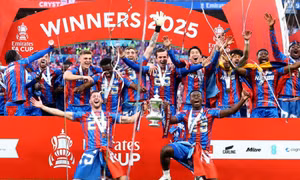 Tạo 'cú sốc' tại FA Cup, Crystal Palace lần đầu có danh hiệu sau 119 năm