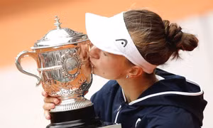 Roland Garros 2021: ‘Người lạ’ Barbora Krejcikova lên ngôi hậu