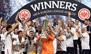 Đánh bại Rangers trên chấm luân lưu 11m, Frankfurt vô địch Europa League 2022