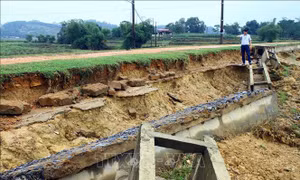 Nhiều công trình giao thông, thủy lợi ở Thanh Chương chưa thể khắc phục được sau lũ