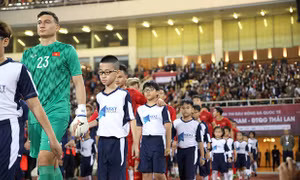 Cổ động viên đặt niềm tin 'Văn Lâm là thủ môn số một đội tuyển Việt Nam'