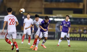 Hà Nội FC may mắn khi có Quang Hải, Văn Quyết