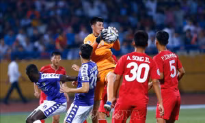 Hòa đáng tiếc, Hà Nội FC đánh rơi chiến thắng ở phút cuối