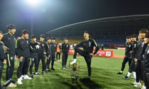 U18 Hàn Quốc bị tước danh hiệu sau màn giẫm chân lên cúp vô địch