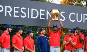 Mỹ lần thứ 10 liên tiếp vô địch giải golf Presidents Cup