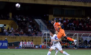Thất bại khó tin, Hà Nội FC chờ đua... suất trụ hạng