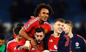 Man United bước vào cuộc chiến trụ hạng