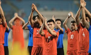 Xây dựng lại tuyển Việt Nam