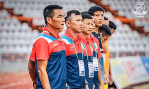 Thêm một huấn luyện viên mất việc tại giải hạng Nhất