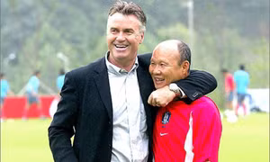 U22 Trung Quốc - U22 Việt Nam: Khi HLV Park Hang-seo so tài cùng HLV Guus Hiddink