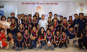 Rạng rỡ ngày về của các thí sinh Việt Nam sau thành công tại IMSO 2018