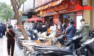 Vàng nhẫn 100 triệu đồng/lượng, người dân mua bán thế nào?