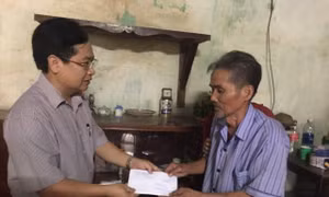 Hỗ trợ thân nhân của hai vợ chồng thiệt mạng trong vụ cháy ở đường Đê La Thành