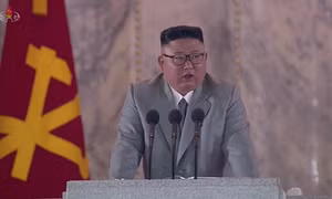 Chủ tịch Triều Tiên Kim Jong-un có bài phát biểu hiếm hoi trong lễ duyệt binh mừng ngày thành lập đảng